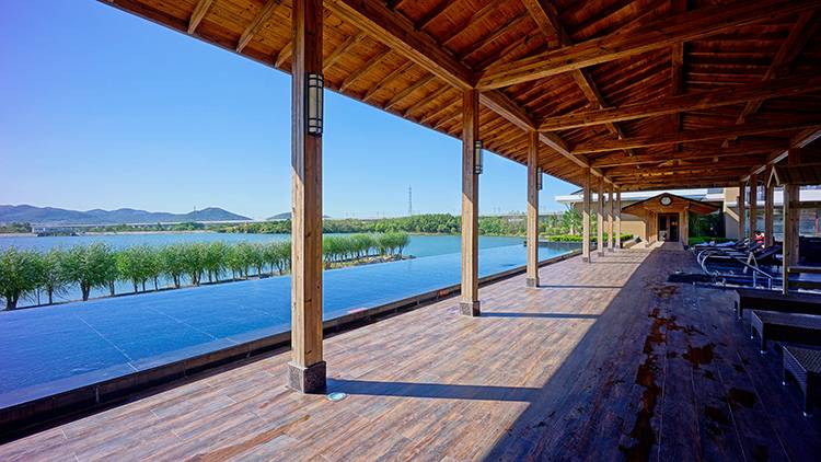 大连铭湖温泉住豪华标准间,含双人早餐,双人温泉,双人