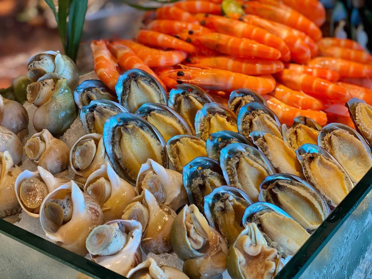 天河猎德广州雅致酒店面朝小蛮腰笑看270江景单人海鲜自助午餐仅328元